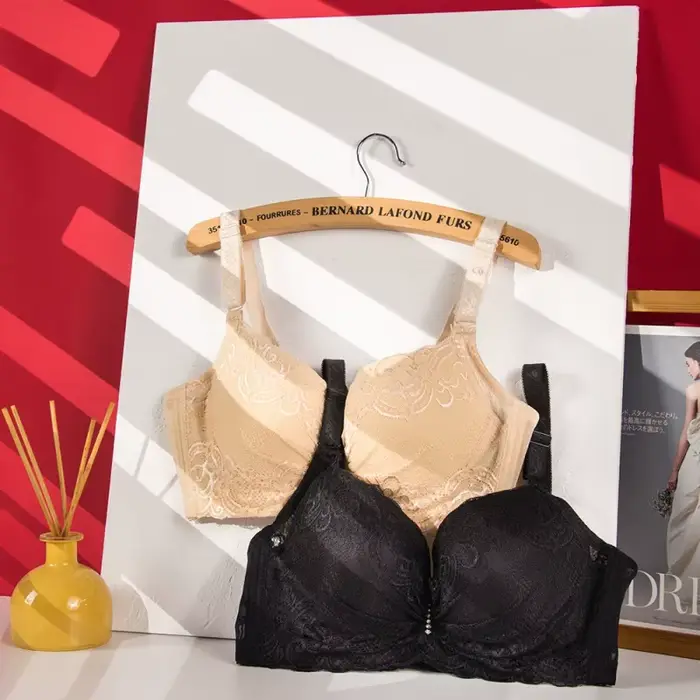 Sexy krajková podprsenka pro ženy s velkými velikostmi