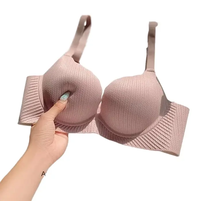Polstrovaná push-up podprsenka pro malá prsa elegantní a pohodlné po celý den pro ženy zvláštní příležitosti