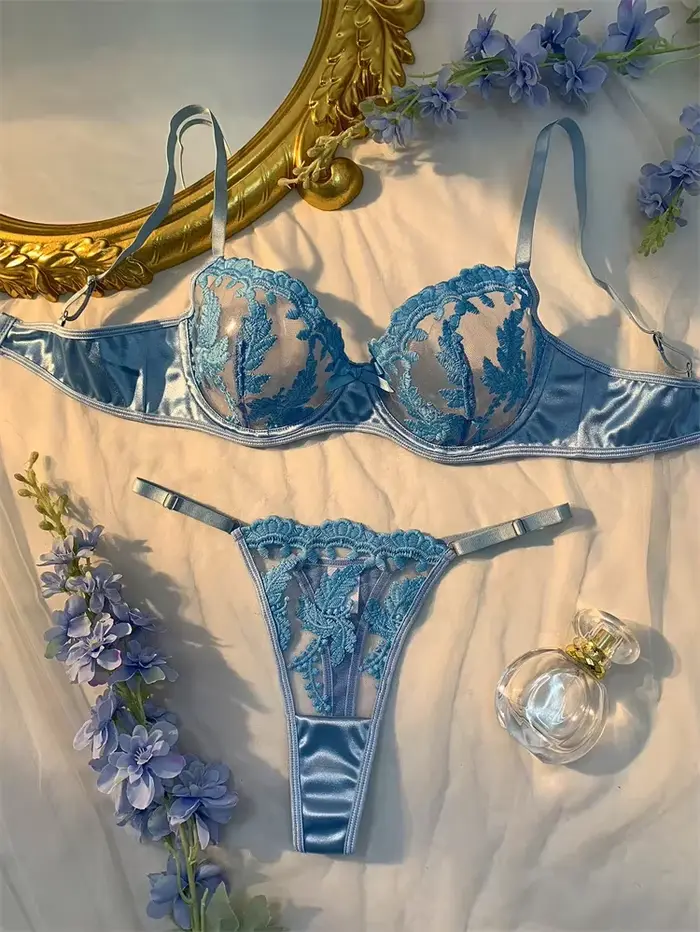 souprava Sexy pro dospělé, světle modrá ultra jemné síťované prádlo, jemné vyšívané podprsenky a kalhotky, průsvitné sexy spodní prádlo