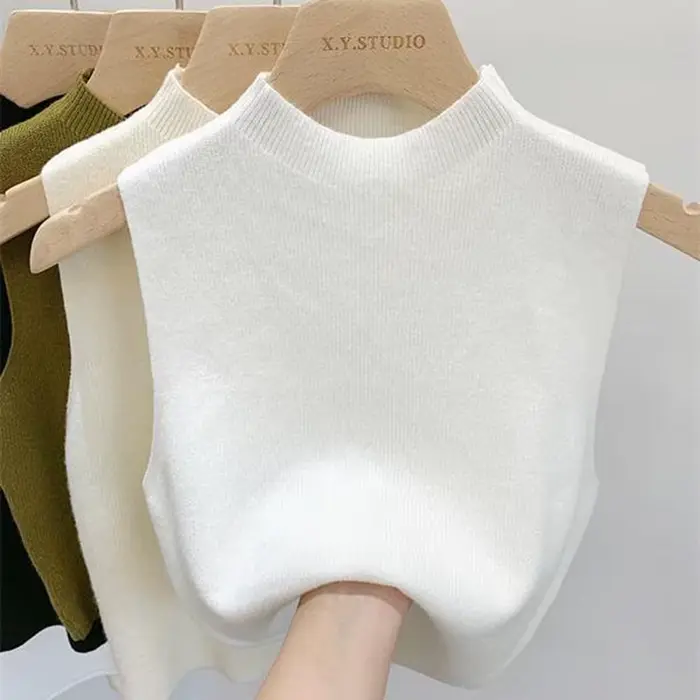 Dámské jednobarevné tílko pletené crop top s rolákem na jaro a podzim bez rukávů