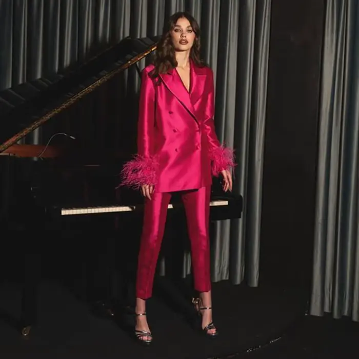 Costume deux pièces de luxe en plumes de Satin rouge Rose pour femmes, ensemble veste et pantalon à