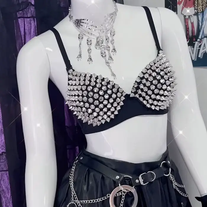 Soutien-gorge push-up à pointes style punk gothique, soutien-gorge à rivets heavy metal pour femme, lingerie de fête à bretelles réglables pour soirées en club