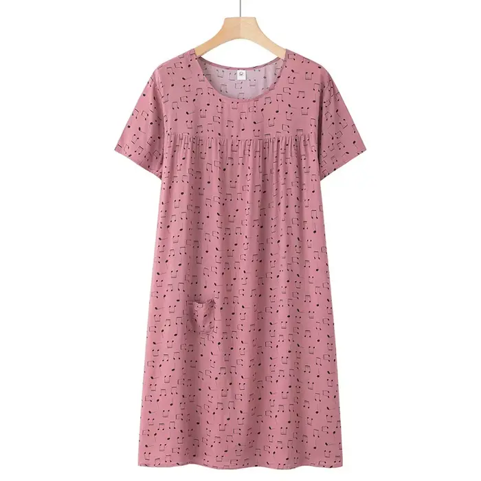 Nouvelle chemise de nuit grande taille, chemise de nuit à manches courtes pour femmes d'âge moyen et âgées, version fine d'été, robe ample pour la maison pour maman