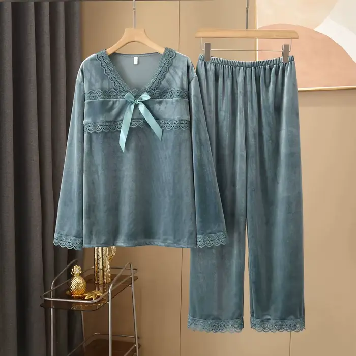 Sexy a elegantní dámské polyesterové sametové pyžamo pro noc a domov, speciální příležitosti