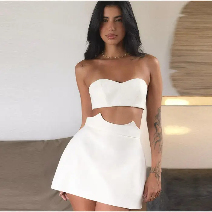 Elegantní dvoudílný set z bílého lnu