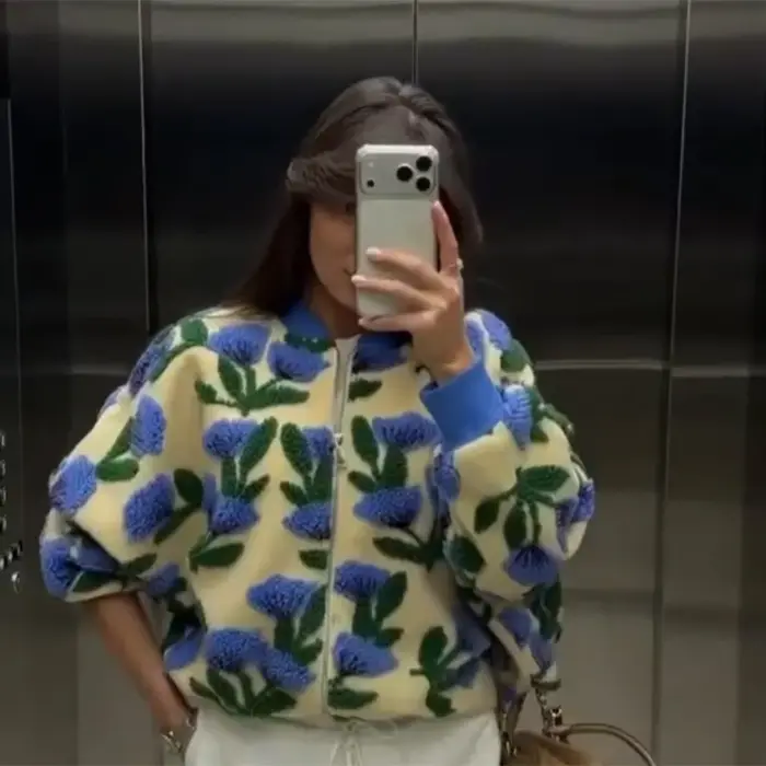 Stylová a trendy bomber bunda z fleecu s květinovým vzorem