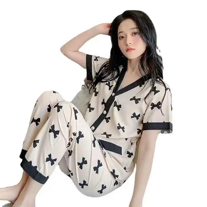 Stylový korejský japonský styl ženské pyžamo pro jarní noci a letní relaxaci ženy zvláštní příležitosti
