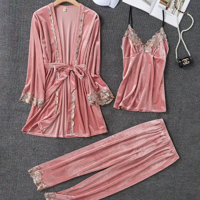 Nouveau velours pyjama costume femmes 3 pièces Robe chemise de nuit ensemble vêtements de nuit dame hiver velours chaud dentelle Folwer Kimono peignoir Robe 2025