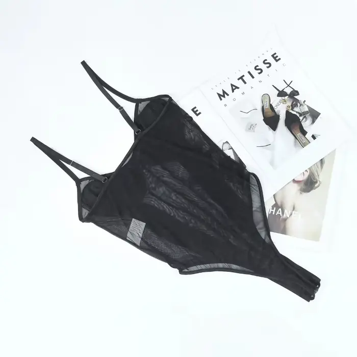 Vêtements Sexy et ajustés pour femmes, mise en forme du col en v profond, bretelles réglables, soutien-gorge rembourré doux renforcé, haut