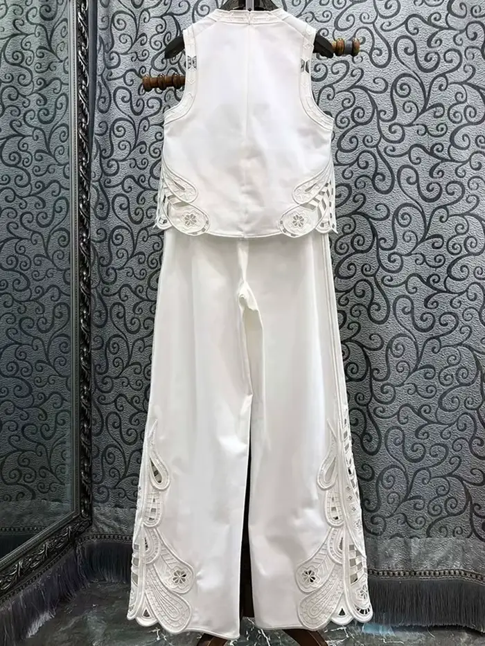 Printemps/été 2025 nouveau haut sans manches à col rond creux brodé + pantalon droit décontracté mod