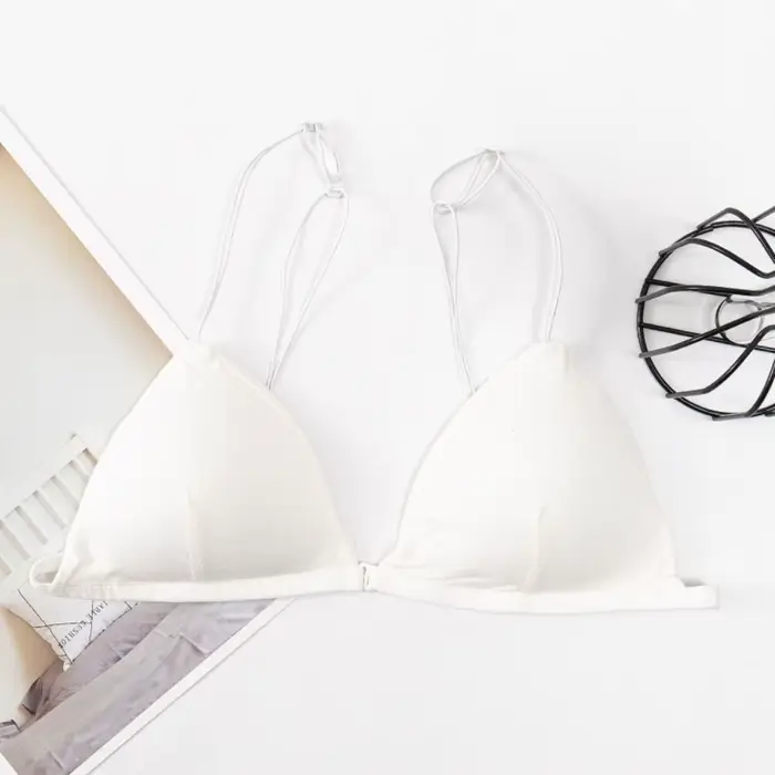 Soutiens-gorge triangulaires romantiques pour femmes, à fines bretelles, push-up, style français, dos élégant, couleur unie, bralette décolleté plongeant, été