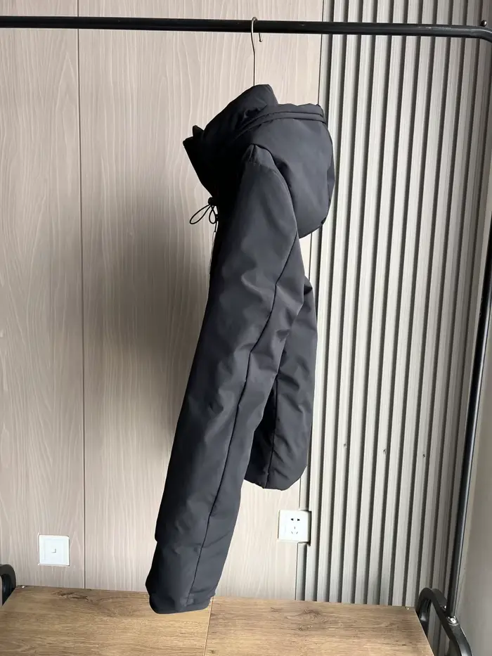ETJ 2025 automne/hiver nouveau femmes court imitation vent imperméable à capuche épais chaud coton v