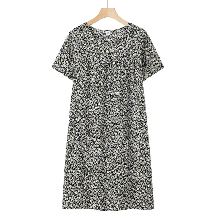 Nouvelle chemise de nuit grande taille, chemise de nuit à manches courtes pour femmes d'âge moyen et âgées, version fine d'été, robe ample pour la maison pour maman