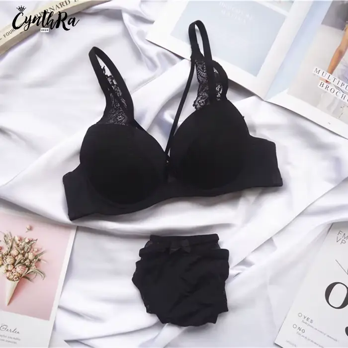 Spodní prádlo podprsenka Dámské spodní prádlo sekce Sexy prodyšná žena Plus velikost krajky Push Up Bralette Bra a kalhotky Set
