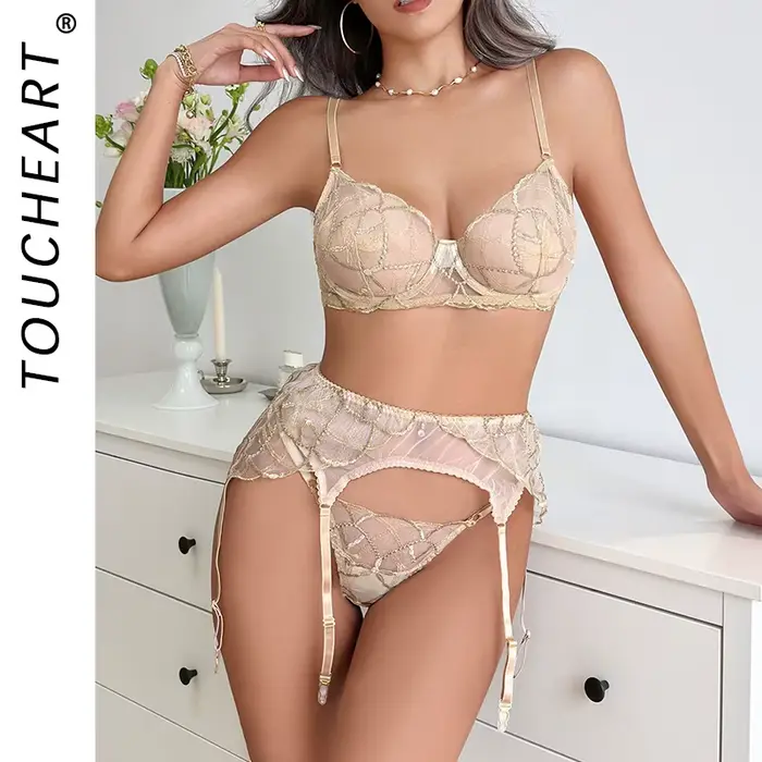 Sexy spodní prádlo z polyesteru s krajkou a květinovými vzory pro ženy zvláštní příležitosti