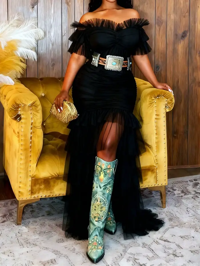 Robe maxi noire transparente à épaules dénudées et froncée, avec jupe en tulle à volants, pour les f