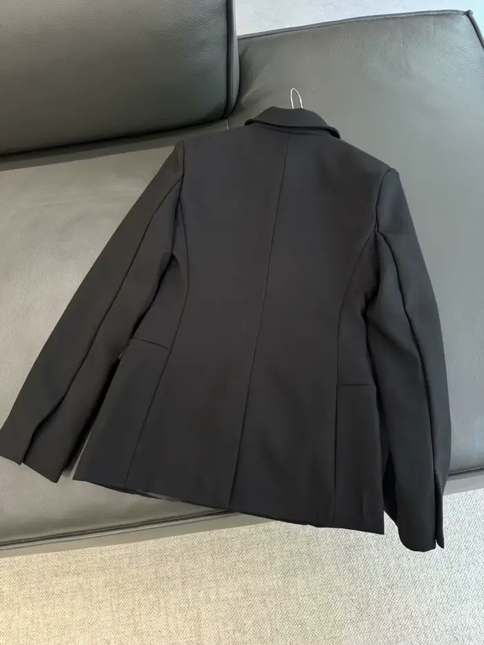 ZW série épaule rembourré coupe ajustée veste de costume pour les femmes ETJ 2025 nouvelle Collectio