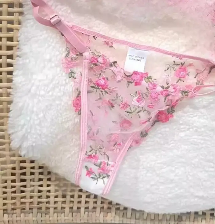 Ensemble de soutien-gorge en dentelle française élégante, broderie florale, Bralette en maille trans