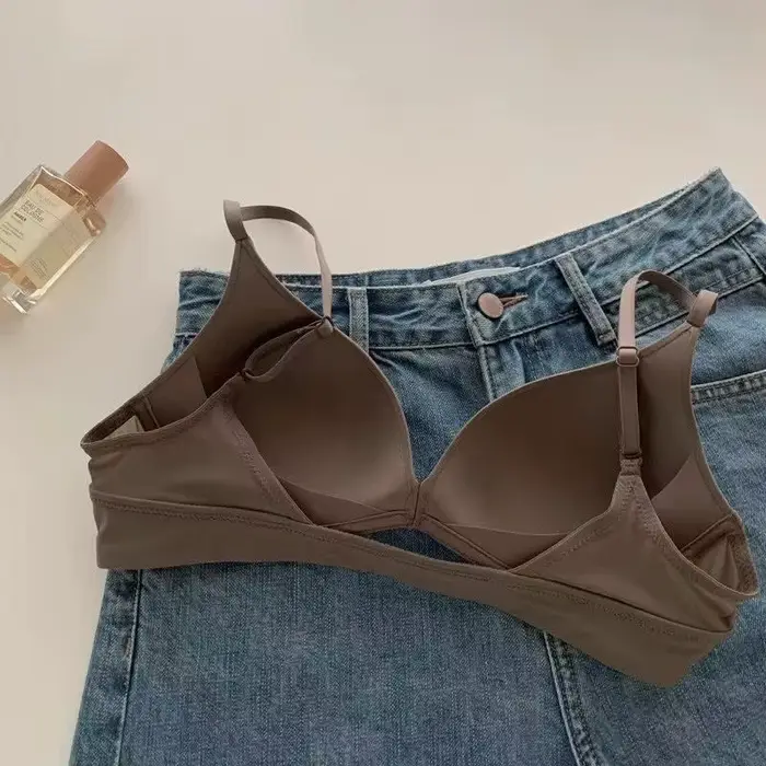 Soutien-gorge push-up à fermeture frontale pour femme – Conception de bonnet non vide sans couture, dos profond en forme de U et lingerie ultra fine d'été