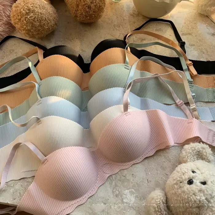Bezešvá push-up podprsenka pro ženy z elastanu a polyamidu - Fenlandwell - pro zvláštní příležitosti a každodenní pohodlí