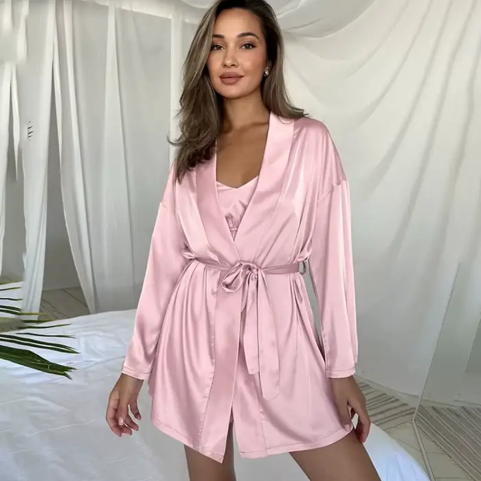 Nouvel ensemble pyjama 3 pièces en satin 2026 pour femme : robe sexy à manches longues + caraco + sh