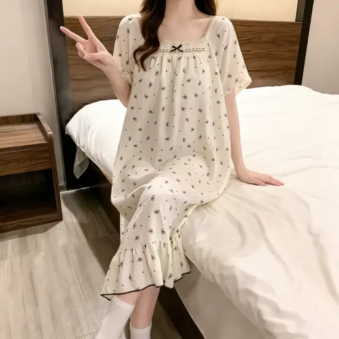 Robe de nuit décontractée pour femme à col carré, imprimé mignon, manches courtes, ourlet à volants, idéale pour l'été