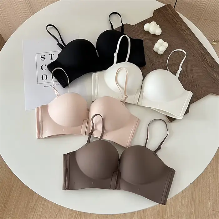 Une tasse petite poitrine spécial épaississement montrer grande boucle avant Type froncé soutien-gorge soutien-gorge sans bretelles antidérapant dos sous-vêtements femme