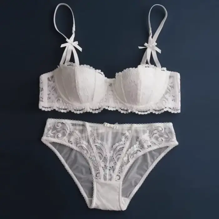 Ensemble de soutien-gorge en dentelle de Noël sexy avec bralette transparente noire et rouge pour femmes occasions spéciales