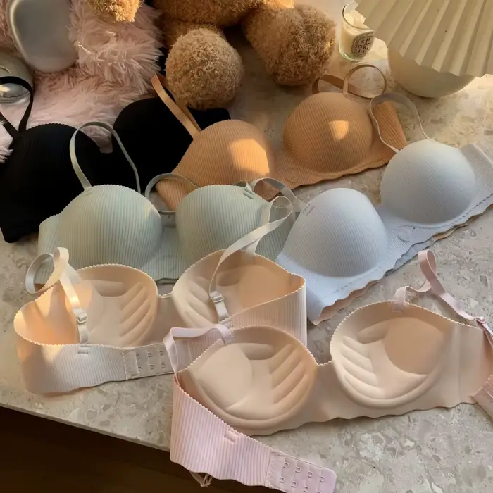 Bezešvá push-up podprsenka pro ženy z elastanu a polyamidu - Fenlandwell - pro zvláštní příležitosti a každodenní pohodlí