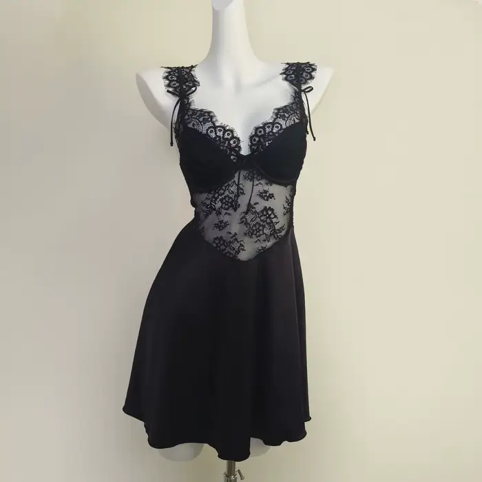 Nouvelle Robe de Nuit Douce pour Femme 2026 – Chemises de Nuit en Soie et Dentelle avec Coussinets de Poitrine, Pyjama à Bretelles en Soie Glacée, Vêtements d'Intérieur pour Dames