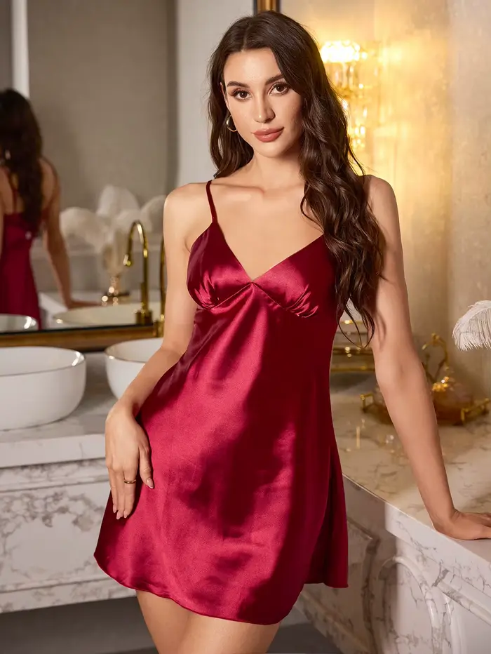 Nouvelle robe de nuit sexy pour femmes, col en V, bretelles spaghetti, sans manches, pyjama pour des soirées romantiques