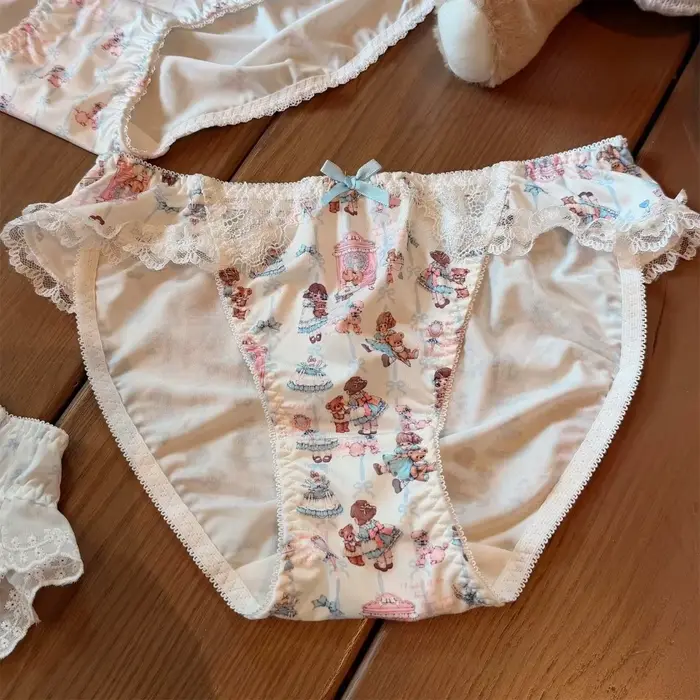 Culottes pour femmes en fibre de lait, taille basse, style Kawaii Lolita, avec nœud, imprimé poupée, dentelle et volants mignons