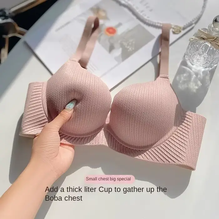 Nová push-up podprsenka 2026 pro malá ňadra