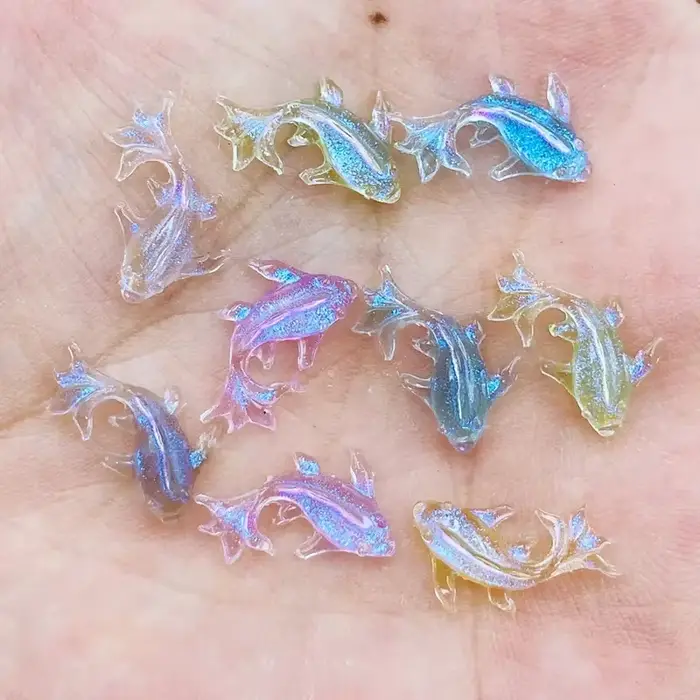 20 ks 3D Kawaii smíšená rybí pryskyřice Nail Art dekorace kreslená zmrzlina Průhledné kamínky na nehty přívěsky