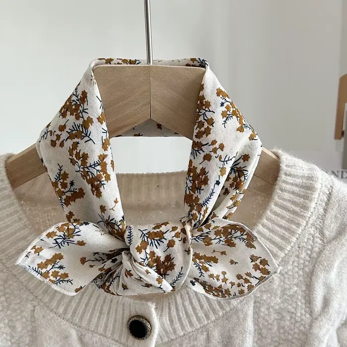 Printemps et été nouvelle petite écharpe en soie pour femmes, petite écharpe carrée bohème confortab