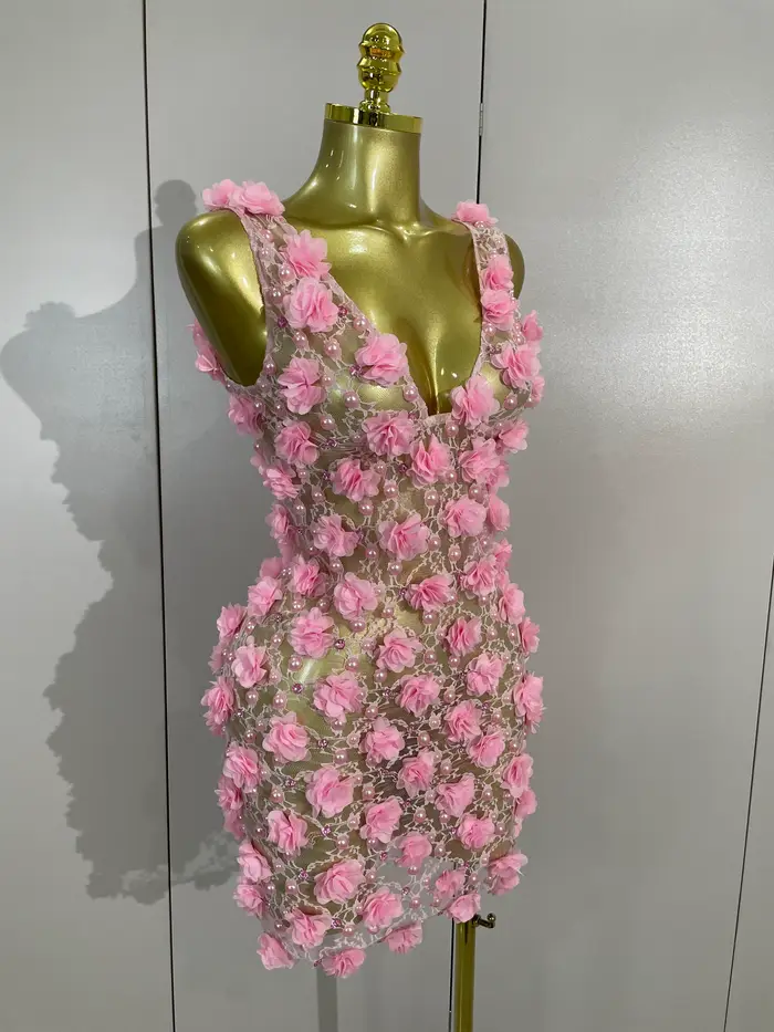 Sexy V-neck rukávy elastan a nylonové šaty s korálkovou výzdobou pro ženy zvláštní příležitosti