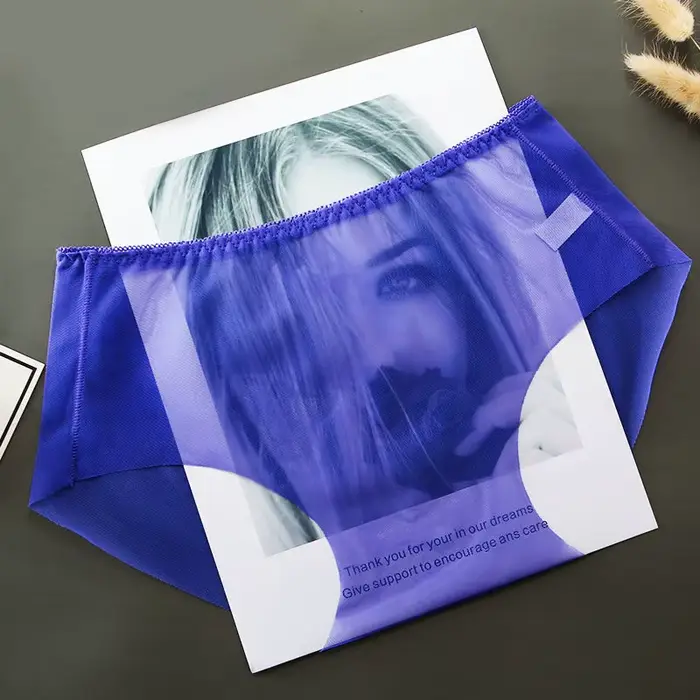 Ultra jemná průhledná krajková kalhotka pro ženy
