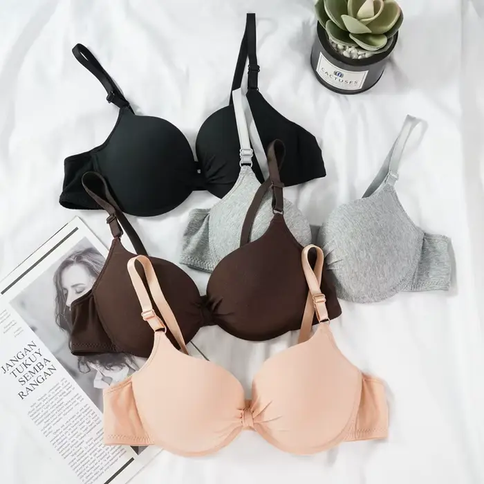 Stylová a pohodlná push-up podprsenka pro ženy s kosticemi pro malé a střední zvláštní příležitosti a každý den