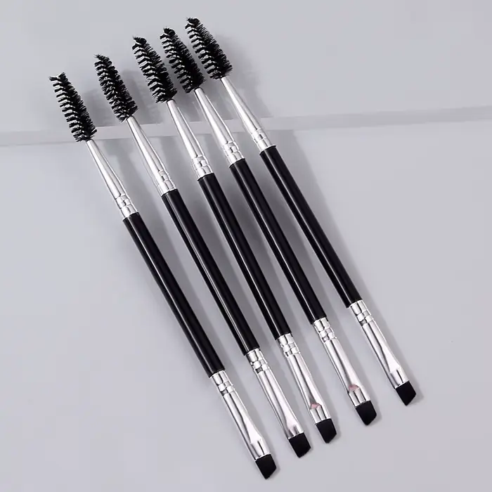 Brosse à mascara noire à double tête, brosse à sourcils, peigne à mascara, rafraîchissement du maqui