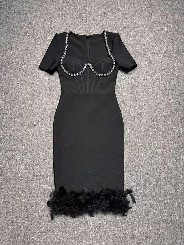 Robe à bandes pour femmes, couleur noire, Sexy, manches courtes, col carré, plumes, moulante, mi-mol