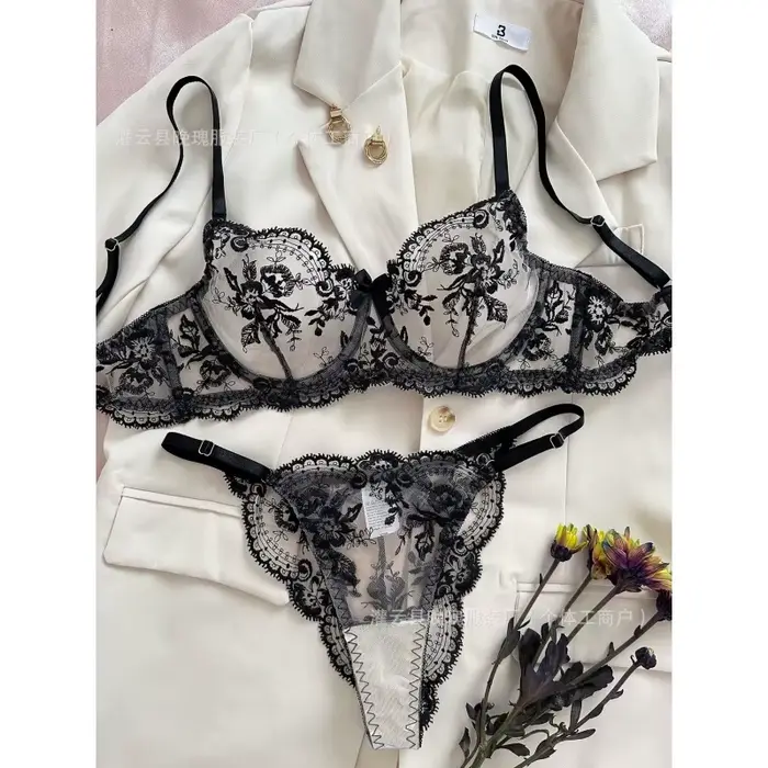 Souprava spodního prádla sexy s vyšíváním v formě květů, průhlednou tkaničkou, pohodlná a elegantní, nabídka speciální slevy