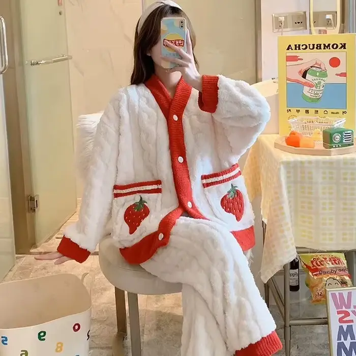 Silné pyžamo ve flanelu a sametové korálové jahody, domácí oblečení pro ženy, noční prádlo s v-neck, sa