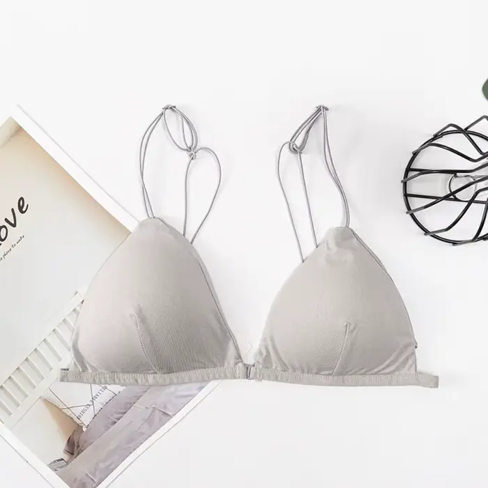 Soutiens-gorge triangulaires romantiques pour femmes, à fines bretelles, push-up, style français, dos élégant, couleur unie, bralette décolleté plongeant, été