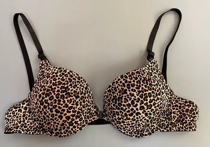 Soutien-gorge froncé pour femmes, fermeture frontale, décolleté en V profond, à armatures, Lingerie solide, Push Up, dos nu, sous-vêtements intimes