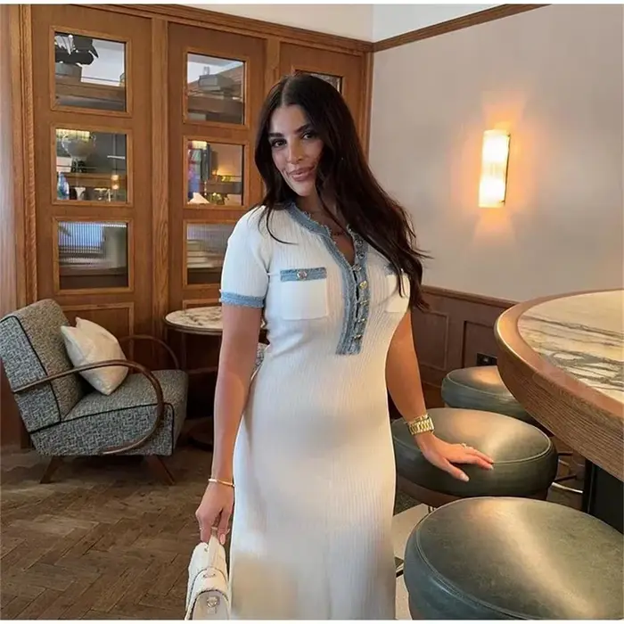 Robe Maxi en tricot pour femmes, élégante, contrastée, Chic, col rond, manches courtes, boutons méta