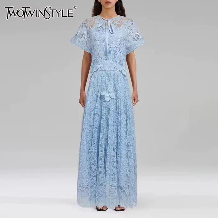 TWOTWINSTYLE solide évider épissé Appliques robes pour femmes col rond manches courtes Patchwork den