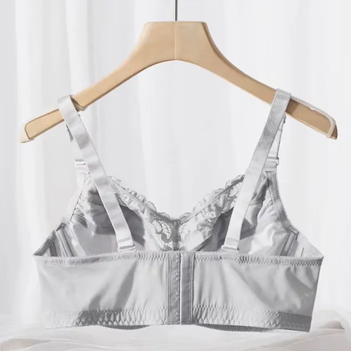 Velká krajková push-up podprsenka pro ženy
