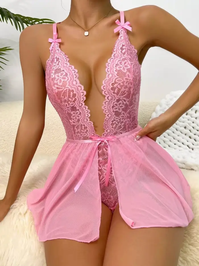 Ensemble de lingerie en polyester élégant et sexy pour femmes, avec dentelle transparente et motif floral pour occasions spéciales