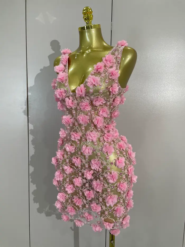 Sexy V-neck rukávy elastan a nylonové šaty s korálkovou výzdobou pro ženy zvláštní příležitosti