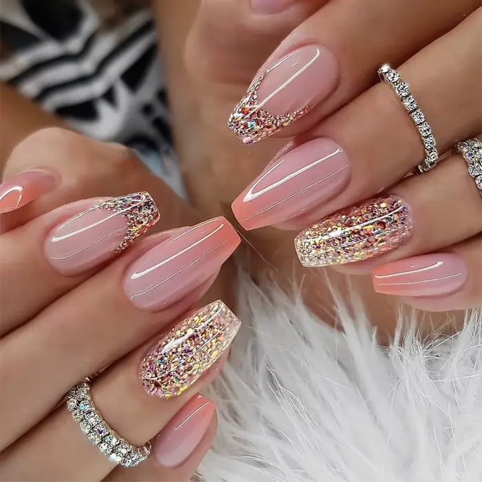 Faux ongles carrés courts et moyens, 24 pièces, scintillants, blancs, portables, argent, couverture 